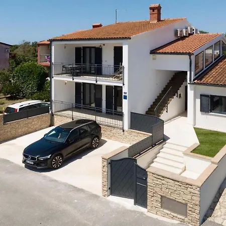 San Avia Ii Apartment Pula